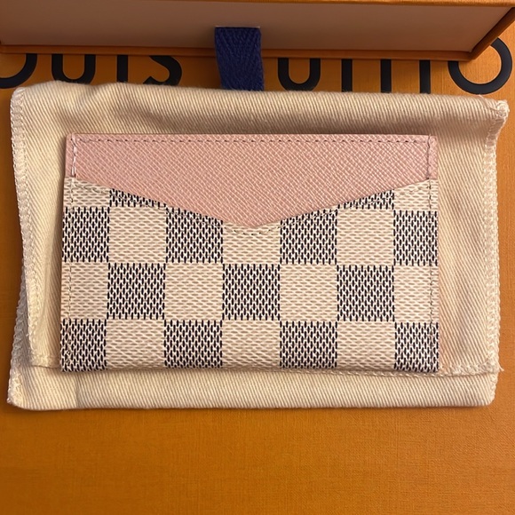 Louis Vuitton Card Holder - Picture 3 of 11